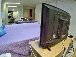 voyeurcam-casa-salsa-bathtub-pov camsoda