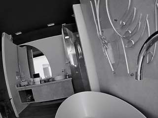 voyeurcam-casa-salsa-bathtub-pov Live Webcam on CamSoda