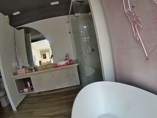 voyeurcam-casa-salsa-bathtub-pov