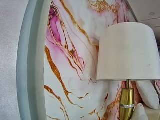 该模特正在直播。 voyeurcam-casa-salsa-bathtub-pov