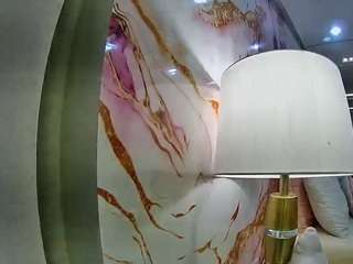 Este modelo está ao vivo agora. voyeurcam-casa-salsa-bathtub-pov