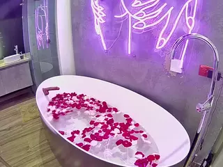 voyeurcam-casa-salsa-bathtub-pov's live chat room