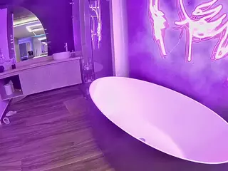 voyeurcam-casa-salsa-bathtub-pov's live chat room