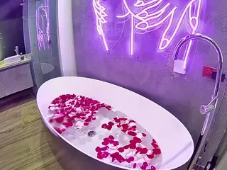 voyeurcam-casa-salsa-bathtub-pov's live chat room