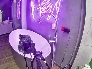 voyeurcam-casa-salsa-bathtub-pov's Live Sex Cam Show