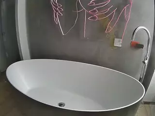 voyeurcam-casa-salsa-bathtub-pov's Live Sex Cam Show