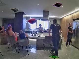 voyeurcam-casa-salsa-fishtank