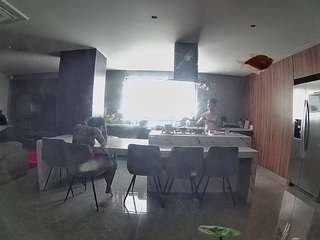 Georginaxxx camsoda voyeurcam-casa-salsa-fishtank