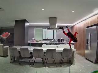 voyeurcam-casa-salsa-fishtank