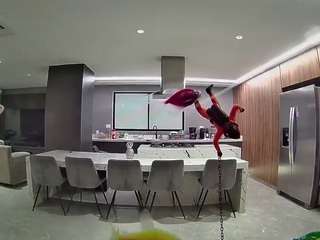 voyeurcam-casa-salsa-fishtank