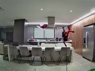 voyeurcam-casa-salsa-fishtank