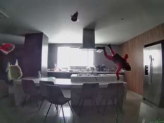 voyeurcam-casa-salsa-fishtank
