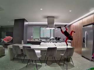 voyeurcam-casa-salsa-fishtank