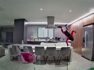 voyeurcam-casa-salsa-fishtank
