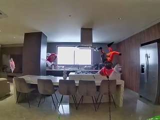 voyeurcam-casa-salsa-fishtank