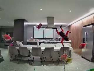 voyeurcam-casa-salsa-fishtank