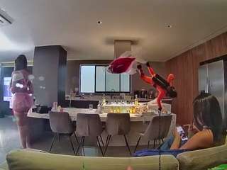 voyeurcam-casa-salsa-fishtank
