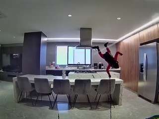 voyeurcam-casa-salsa-fishtank