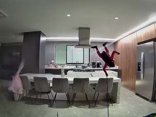 voyeurcam-casa-salsa-fishtank