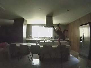 voyeurcam-casa-salsa-fishtank