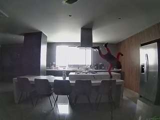 voyeurcam-casa-salsa-fishtank