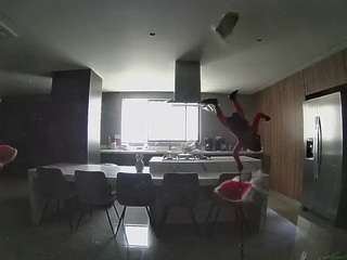 voyeurcam-casa-salsa-fishtank