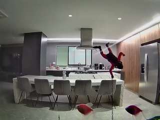 voyeurcam-casa-salsa-fishtank