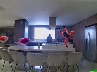 voyeurcam-casa-salsa-fishtank