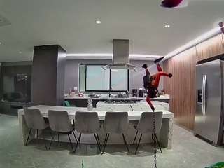 voyeurcam-casa-salsa-fishtank
