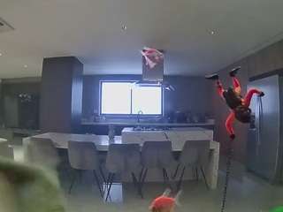 voyeurcam-casa-salsa-fishtank