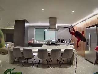 voyeurcam-casa-salsa-fishtank