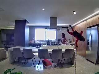 voyeurcam-casa-salsa-fishtank