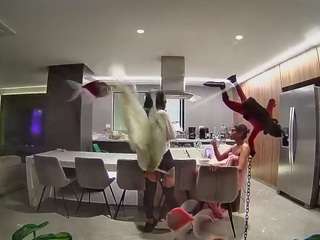 voyeurcam-casa-salsa-fishtank