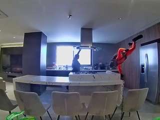 voyeurcam-casa-salsa-fishtank