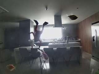voyeurcam-casa-salsa-fishtank