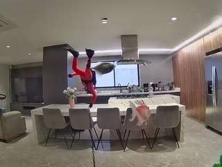 voyeurcam-casa-salsa-fishtank