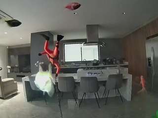 voyeurcam-casa-salsa-fishtank