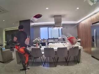 voyeurcam-casa-salsa-fishtank