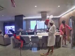 voyeurcam-casa-salsa-fishtank