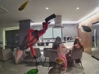 voyeurcam-casa-salsa-fishtank