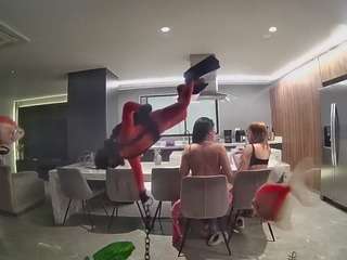 voyeurcam-casa-salsa-fishtank