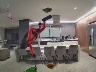 voyeurcam-casa-salsa-fishtank
