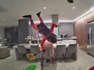 voyeurcam-casa-salsa-fishtank