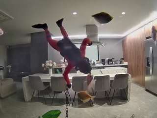 voyeurcam-casa-salsa-fishtank