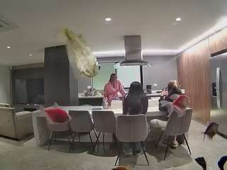 voyeurcam-casa-salsa-fishtank