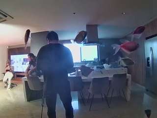 voyeurcam-casa-salsa-fishtank