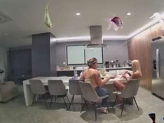 voyeurcam-casa-salsa-fishtank