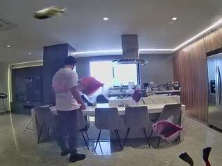 voyeurcam-casa-salsa-fishtank