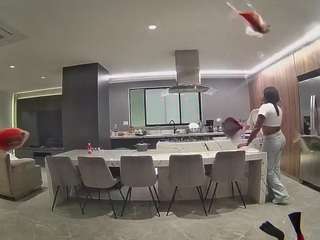 voyeurcam-casa-salsa-fishtank