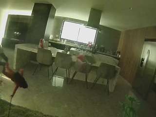 voyeurcam-casa-salsa-fishtank